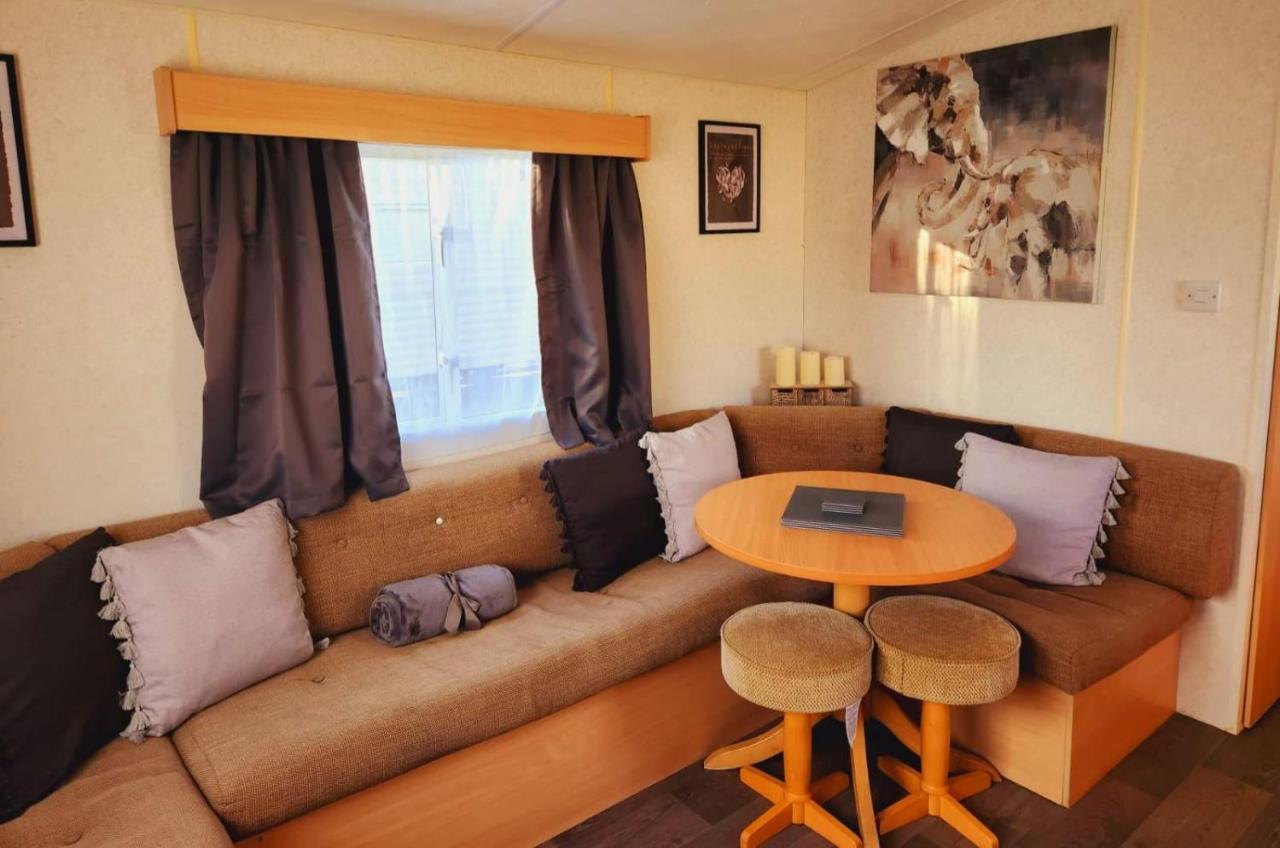 فندق Comfy Caravan On Marine Park ريل المظهر الخارجي الصورة