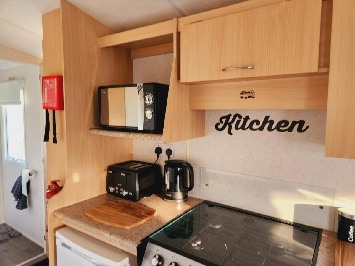 فندق Comfy Caravan On Marine Park ريل المظهر الخارجي الصورة